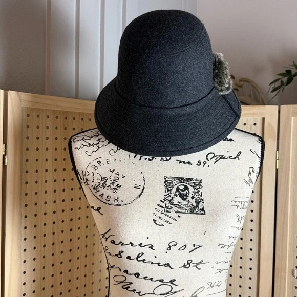 Magid Hats Wool Cloche Hat Gray Faux Fur Flower Vintage Style Winter - Picture 3 of 8